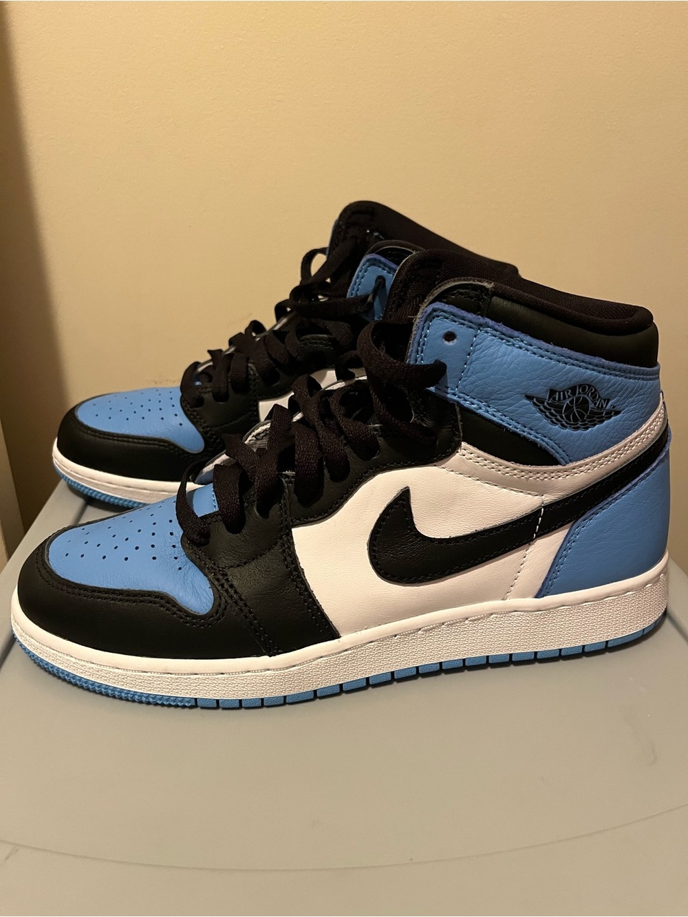 Jordan Kids' High-Top Sneakers in Black/White/University Blue